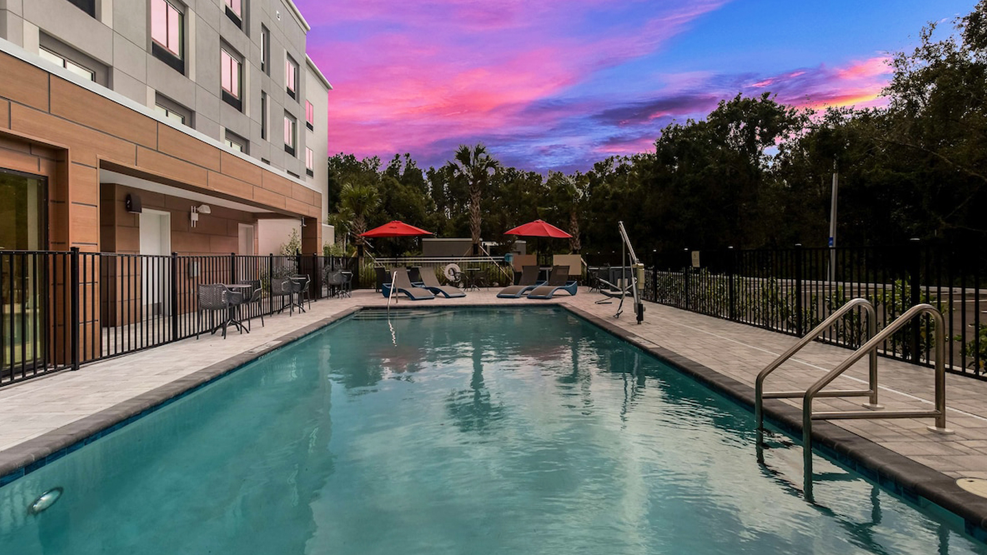 Make a splash at our hotel's stunning Pool